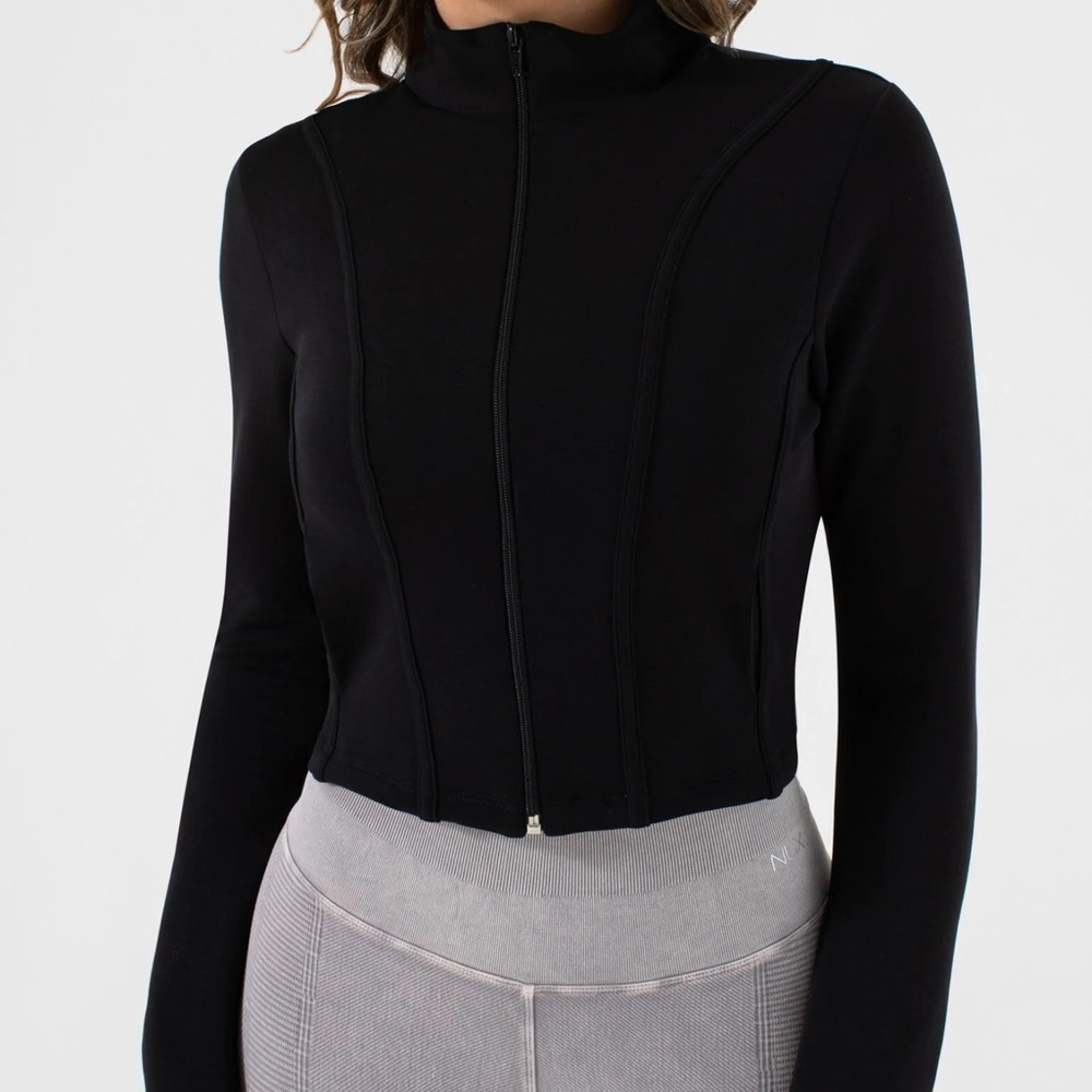 NUX Lili Sleek Fabric Jacket